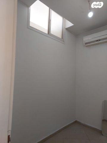 דירה, ירושלים 23, הפועל המזרחי ד', שיכון ד', בני ברק