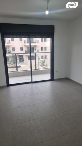 דירה, שיר השירים 7, גן יבנה מערב, גן יבנה