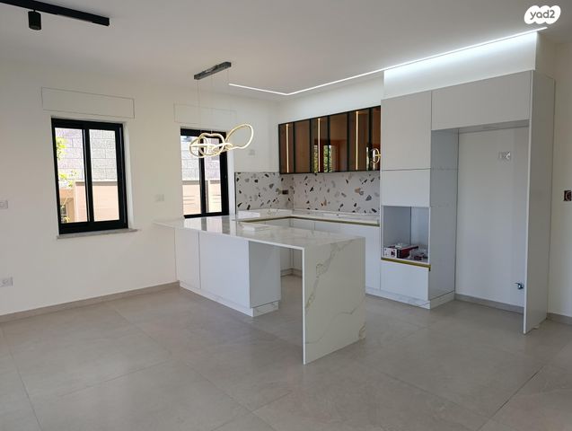 יחידת דיור, המצפה 16, אבו גוש, אבו גוש