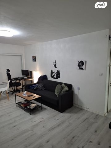 סמטת לימון 4