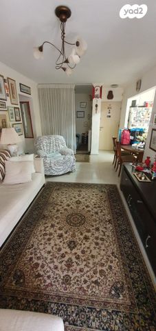 דירה, אלכסנדר רובוביץ' 1, ארמון הנציב, תלפיות מזרח, ירושלים