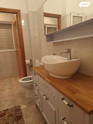 ברל כצנלסון 18