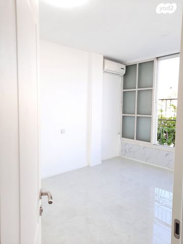 דירה, אברבנאל 4, נאות רחל, חולון