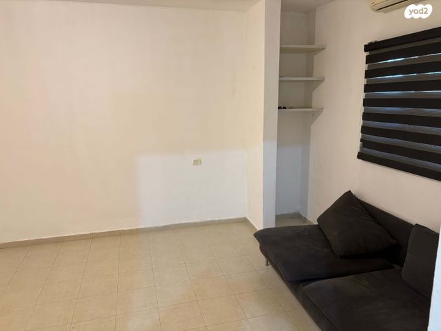 מורד התאנה 16