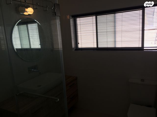 דירה, דרך השלום 33, גבעת הרמבם, גבעתיים