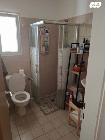 גג/ פנטהאוז, הדרים 11, שאר העיר, כפר יונה