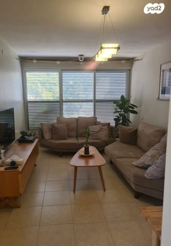 דירה, מעפילי אגוז 75, נווה חן, תל אביב יפו