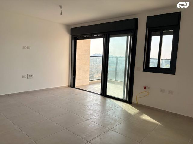 דירה, לאה גולדברג 16, צפון נס ציונה, נס ציונה