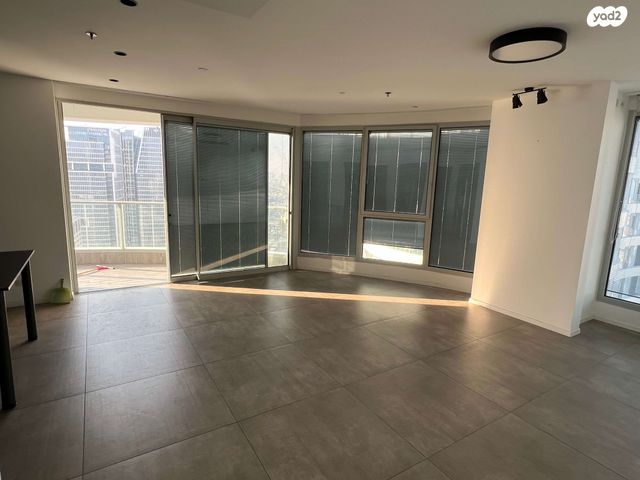 דירה, גרציאני יצחק 4, גני שרונה, קרית הממשלה, תל אביב יפו