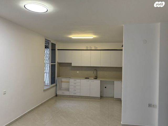 דירה, קריניצי 49, שכונת יהלום, מרכז העיר ב, רמת גן