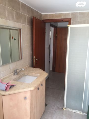 יחידת דיור, שדרות עמק חפר 85, בת חפר, בת חפר