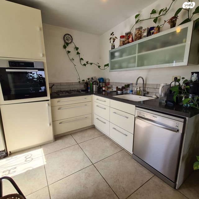 דירה, לוחמי הגטאות 5, הגבעה הצרפתית, גבעת שפירא, ירושלים