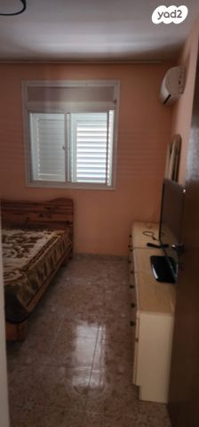 דירה, שדרות מנחם בגין 17, נווה דקלים, אשקלון