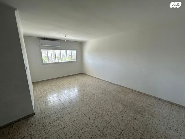 דירה, משה שרת 40, שכונה י"א, באר שבע