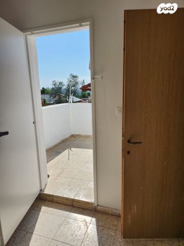 יחידת דיור, גילגל 8, צור יגאל, כוכב יאיר / צור יגאל