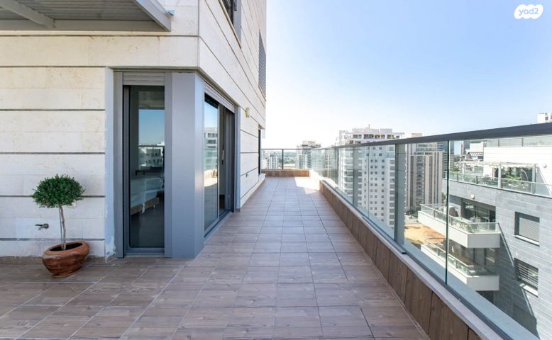 גג/ פנטהאוז, עזר וייצמן 6, מתחם 1200, הוד השרון