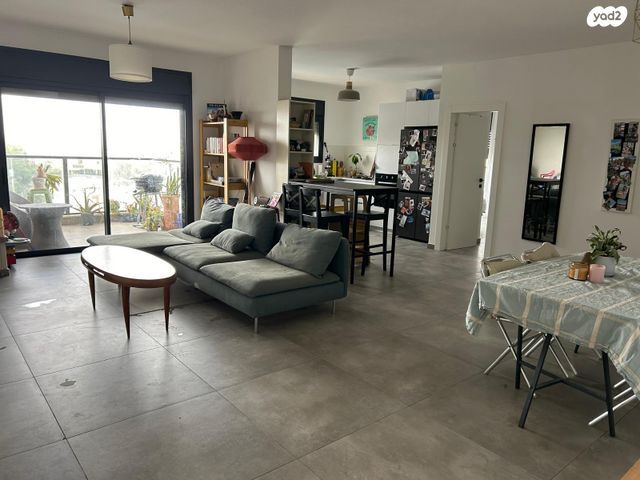 דירה, עין המערה 13, המעיינות, מצפה רמון