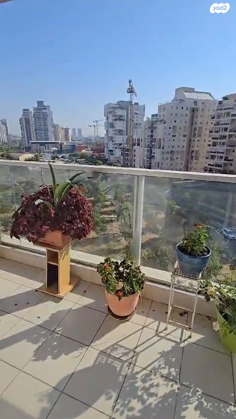 דירה, גלעדי אהרון 4, קרית אילון, חולון