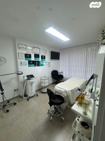 דירה, ידע עם 21, חרוזים, רמת גן