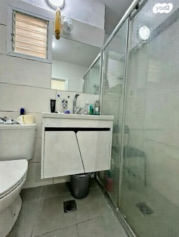 דירה, הרב ניסנבאום 36, באבוב, בת ים