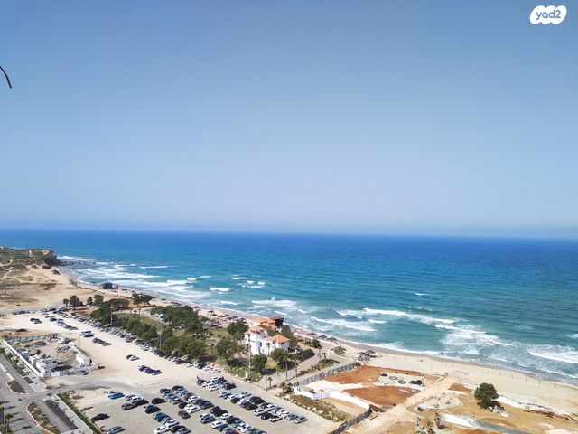 ראש הניקרה 52