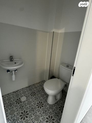 דירה, לאה גולדברג 10, חתני פרס ישראל, באר יעקב