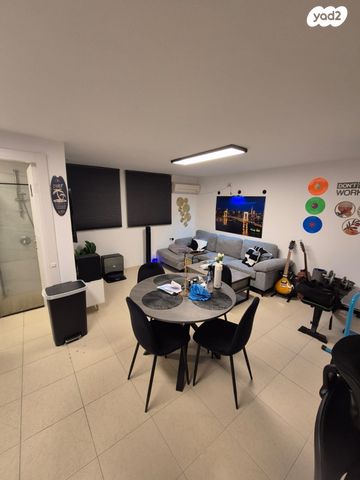 יחידת דיור, העמקים 57, מרכז הישוב, גני תקווה