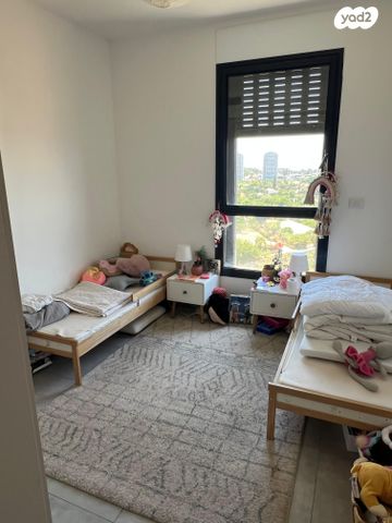 דירה, יצחק נבון 19, נאות אריאל שרון, קרית אונו