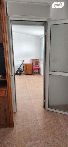 דירה, שדרות מנחם בגין 17, נווה דקלים, אשקלון