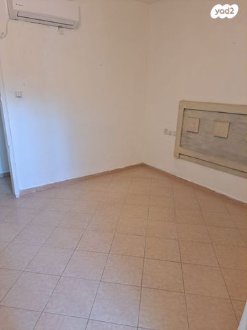 דירה, ויצמן 87, קרית ספיר, כפר סבא