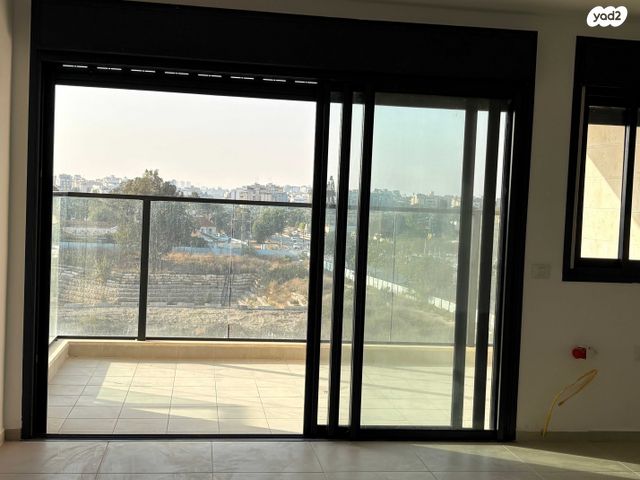 דירה, לאה גולדברג 16, צפון נס ציונה, נס ציונה