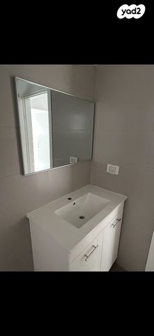 דירה, הרב שך 38, רמת שלמה, ירושלים