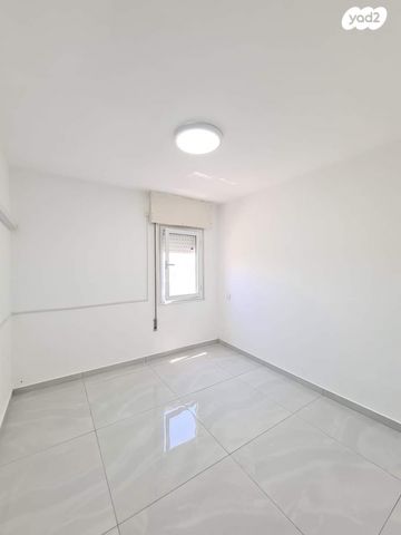 דירה, מפרץ שלמה 60, קרית שרת מזרח, חולון