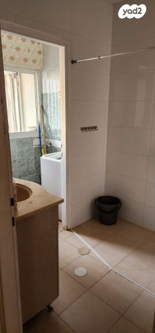 דירה, שדרות מנחם בגין 17, נווה דקלים, אשקלון