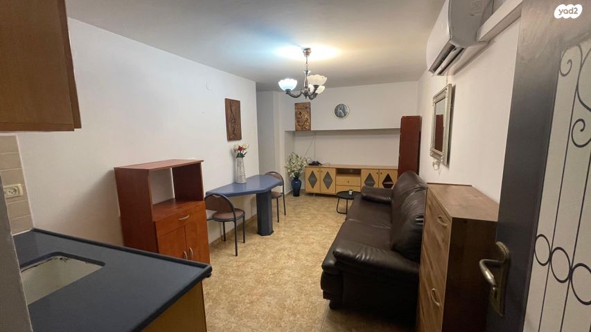 יחידת דיור, פלוגות 8, גולדה, אשקלון