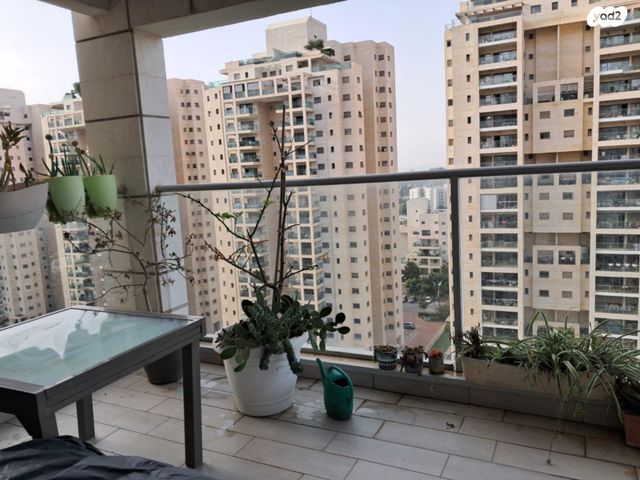 דירה, יצחק רבין 4, פסגת אונו, קרית אונו