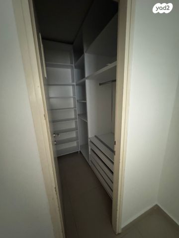 דירה, נחל קידרון 5, רובע י"א, אשדוד