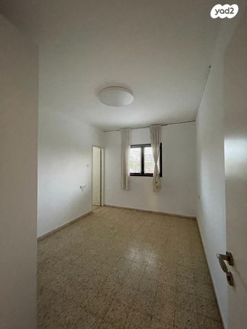 דירה, ז'בוטינסקי 58, ארלוזורוב, גבעתיים