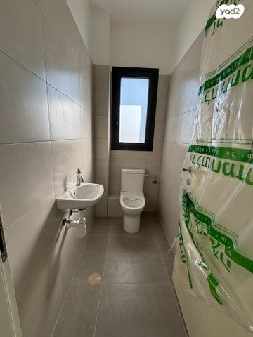 דירה, שיר השירים 3, גן יבנה מערב, גן יבנה