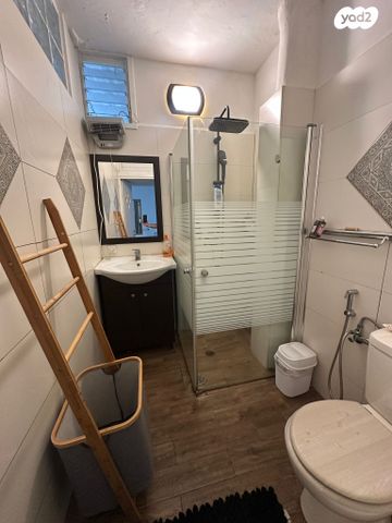 דירה, מעלה הצופים 33, שכונת חשמונאים, מרכז העיר א, רמת גן