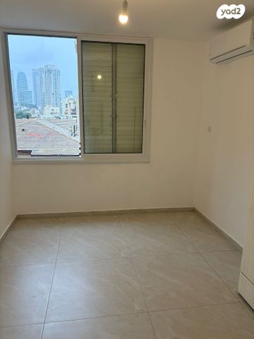 דירה, קריניצי 49, שכונת יהלום, מרכז העיר ב, רמת גן