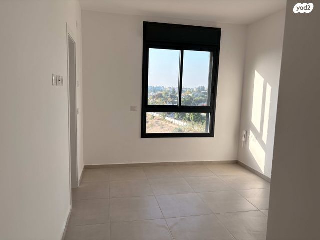 דירה, לאה גולדברג 16, צפון נס ציונה, נס ציונה