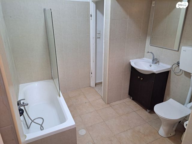 דירה, ויצמן 87, קרית ספיר, כפר סבא