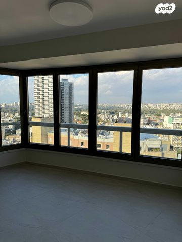 דירה, הרצל 75, שכונת בן גוריון, מרכז העיר ג', רמת גן