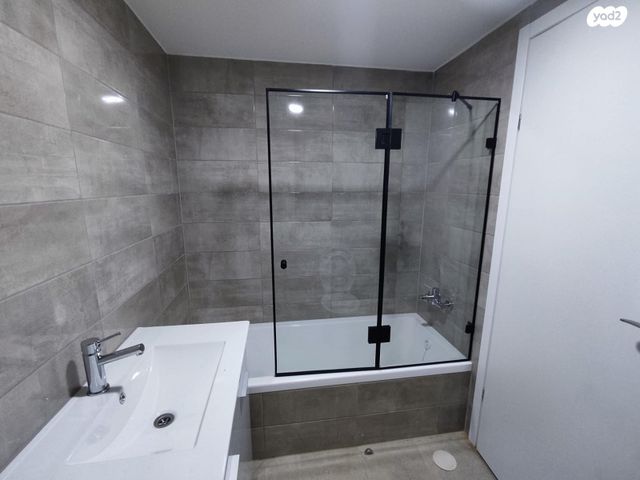 דירה, קרל פופר 3, קרית המדע, נתניה