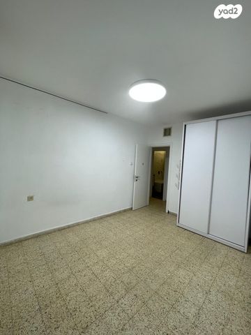 דירה, ז'בוטינסקי 58, ארלוזורוב, גבעתיים