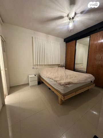 דירה, מעלה הצופים 33, שכונת חשמונאים, מרכז העיר א, רמת גן