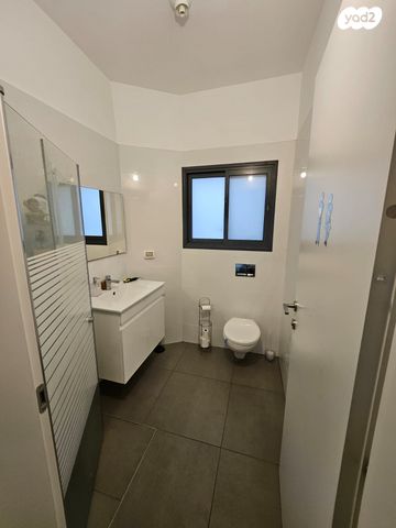 דו משפחתי, תחכמוני 1, נווה הדרים, פרדס חנה כרכור