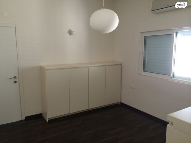 דירה, דרך השלום 33, גבעת הרמבם, גבעתיים