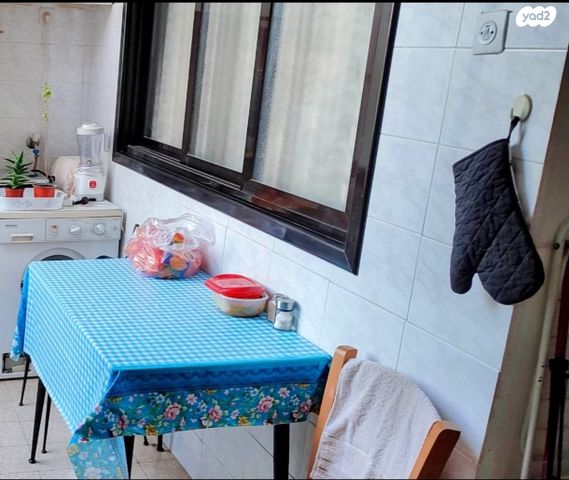 דירה, הרב הרצוג 6, לב העיר, בת ים